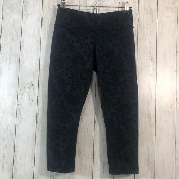 Lululemon Damask Print Crop Leggings 4 (?) - Picture 1 of 8